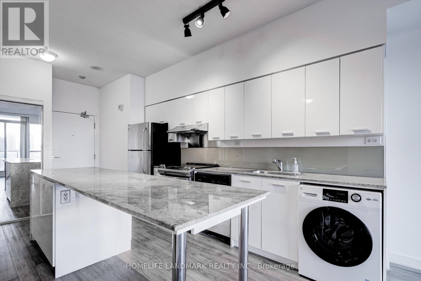 2008 - 33 Singer Court, Toronto, Ontario  M2K 0B4 - Photo 13 - C12660774