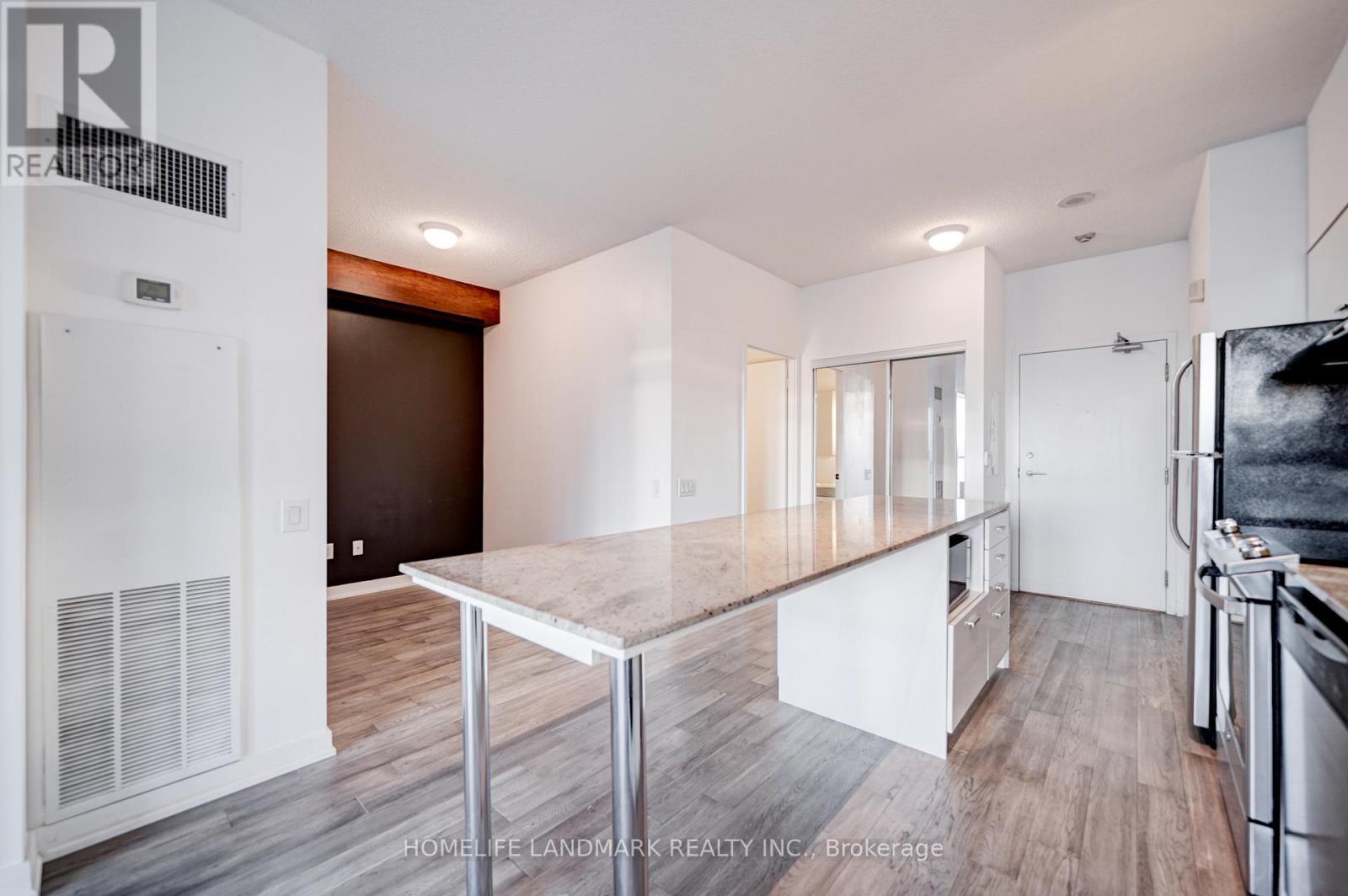 2008 - 33 Singer Court, Toronto, Ontario  M2K 0B4 - Photo 15 - C12660774