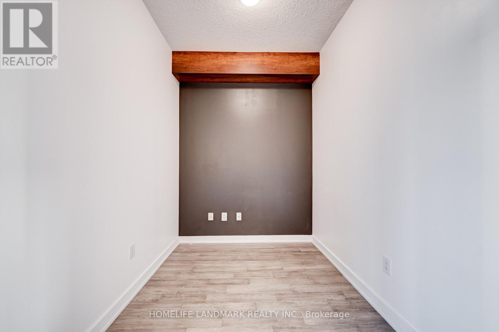 2008 - 33 Singer Court, Toronto, Ontario  M2K 0B4 - Photo 20 - C12660774