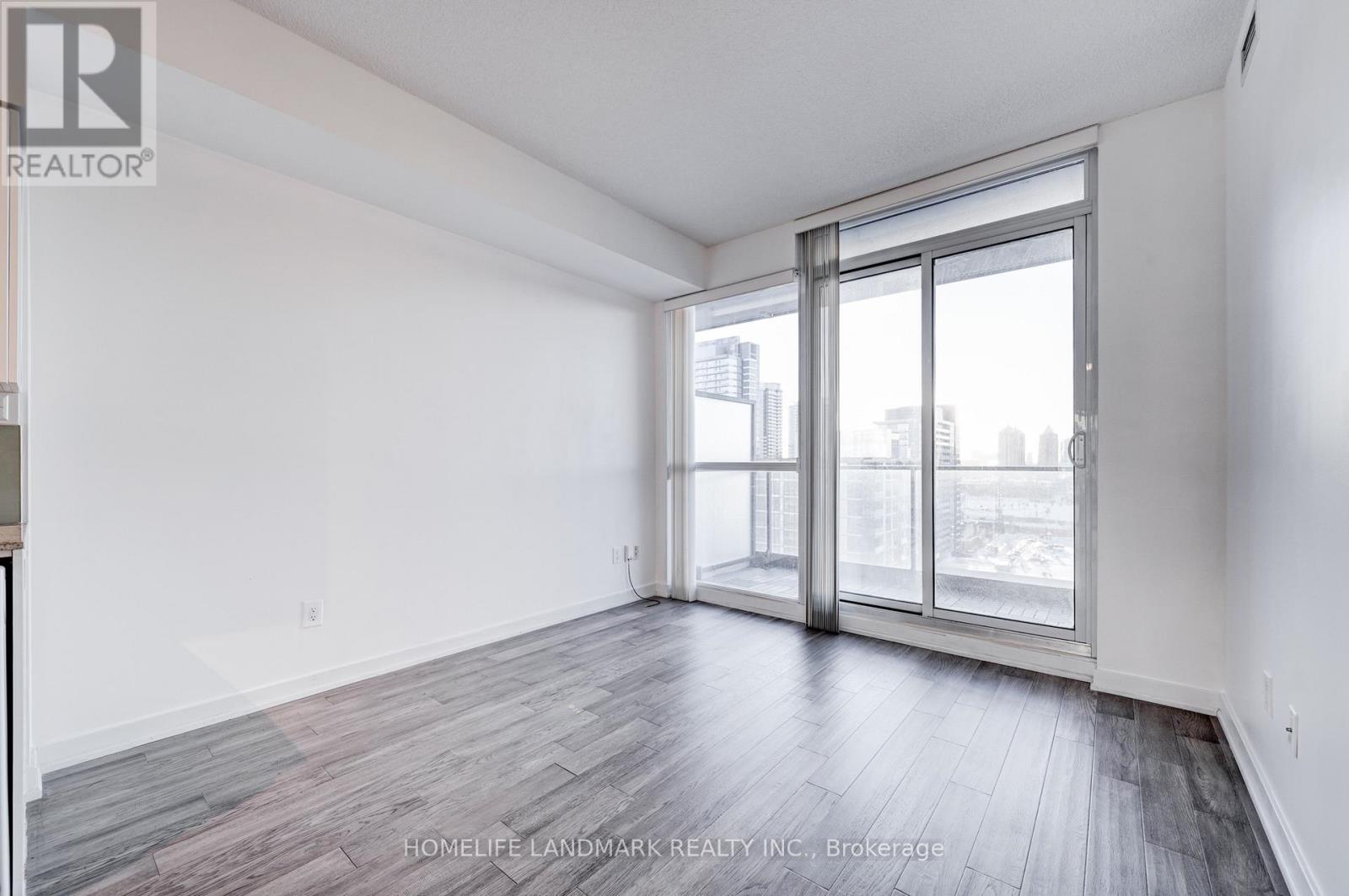 2008 - 33 Singer Court, Toronto, Ontario  M2K 0B4 - Photo 23 - C12660774