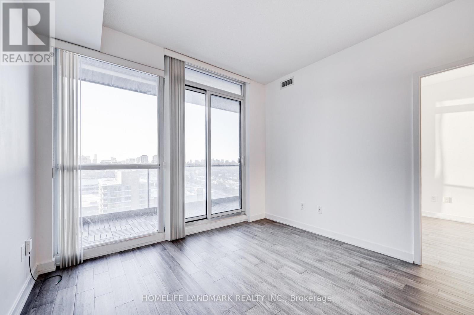 2008 - 33 Singer Court, Toronto, Ontario  M2K 0B4 - Photo 25 - C12660774