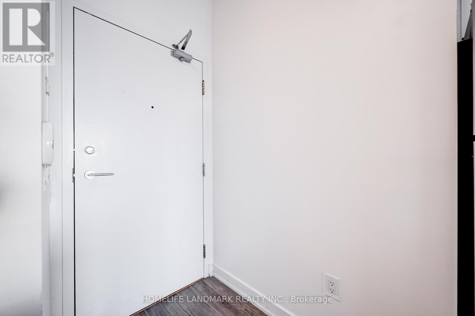 2008 - 33 Singer Court, Toronto, Ontario  M2K 0B4 - Photo 8 - C12660774