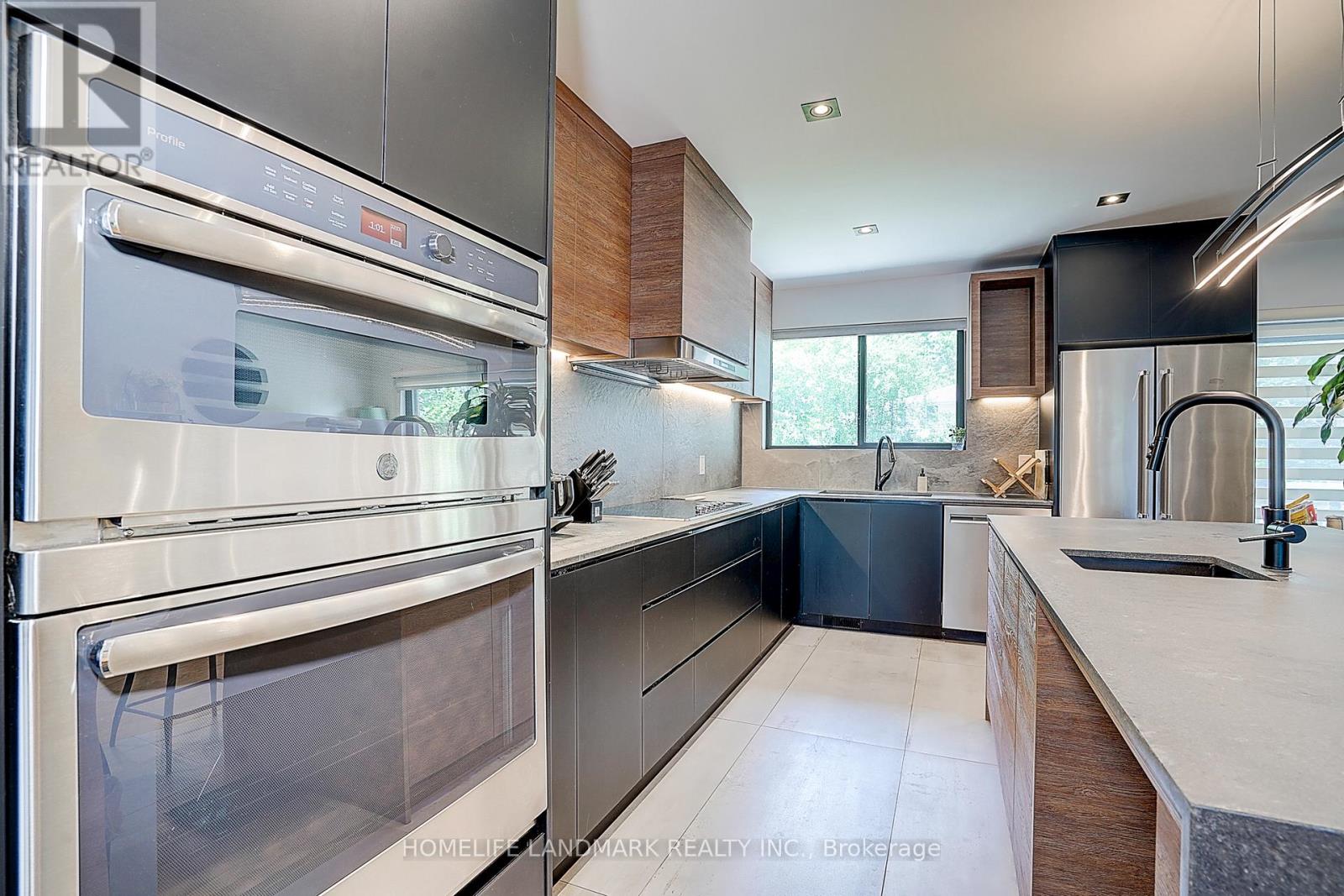 14 Pannahill Road, Toronto, Ontario  M3H 4N3 - Photo 23 - C12660824