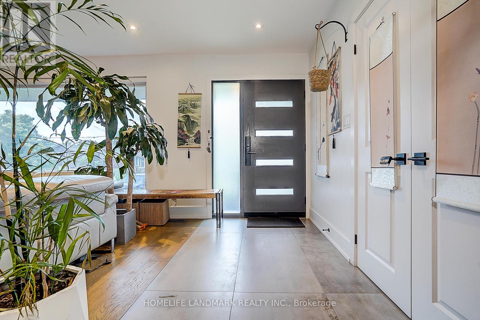 14 Pannahill Road, Toronto, Ontario  M3H 4N3 - Photo 5 - C12660824