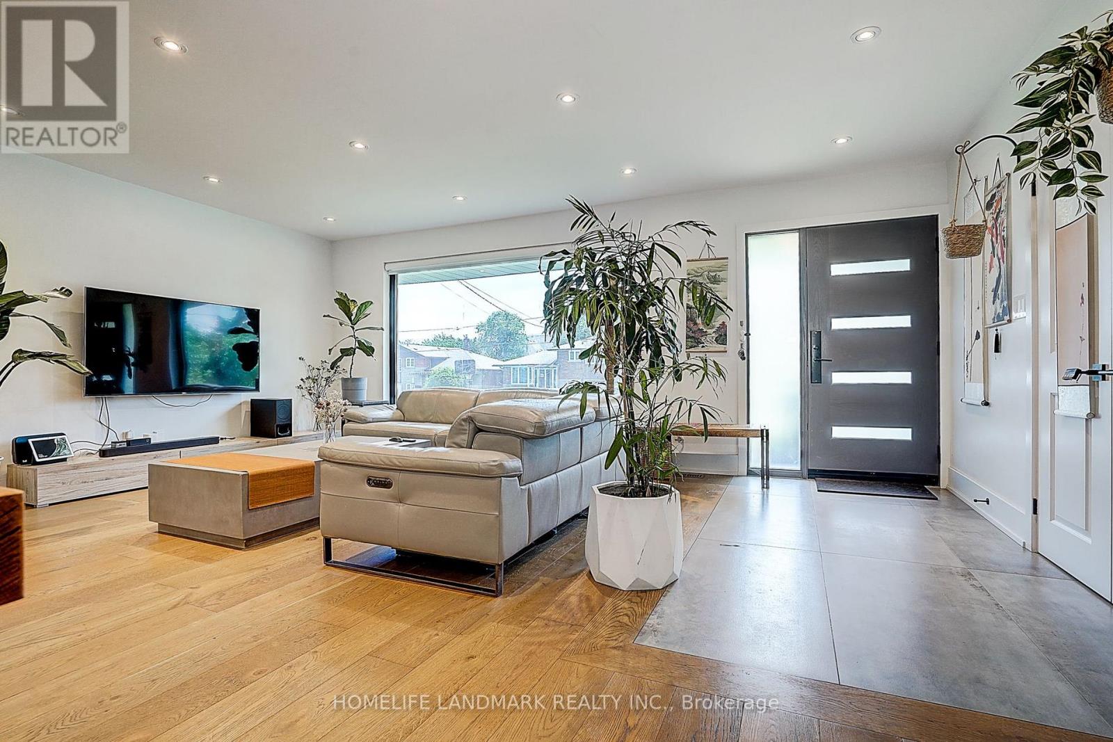 14 Pannahill Road, Toronto, Ontario  M3H 4N3 - Photo 6 - C12660824