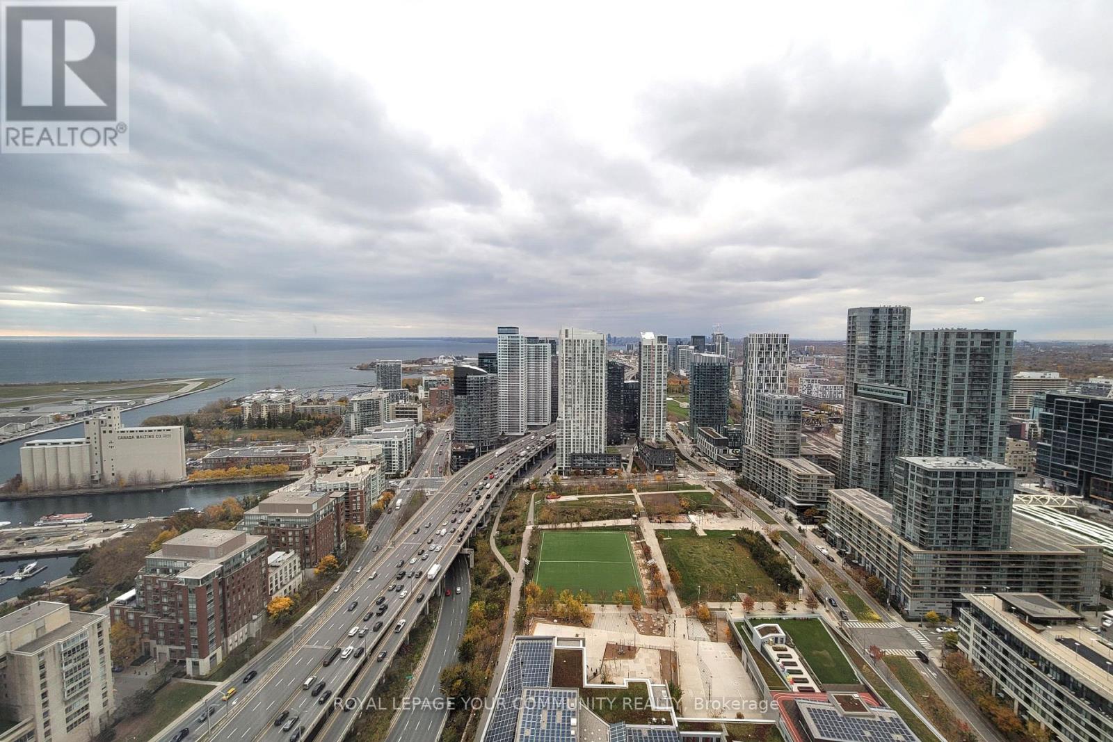 4916 - 11 Brunel Court, Toronto, Ontario  M5V 3Y3 - Photo 16 - C12660876