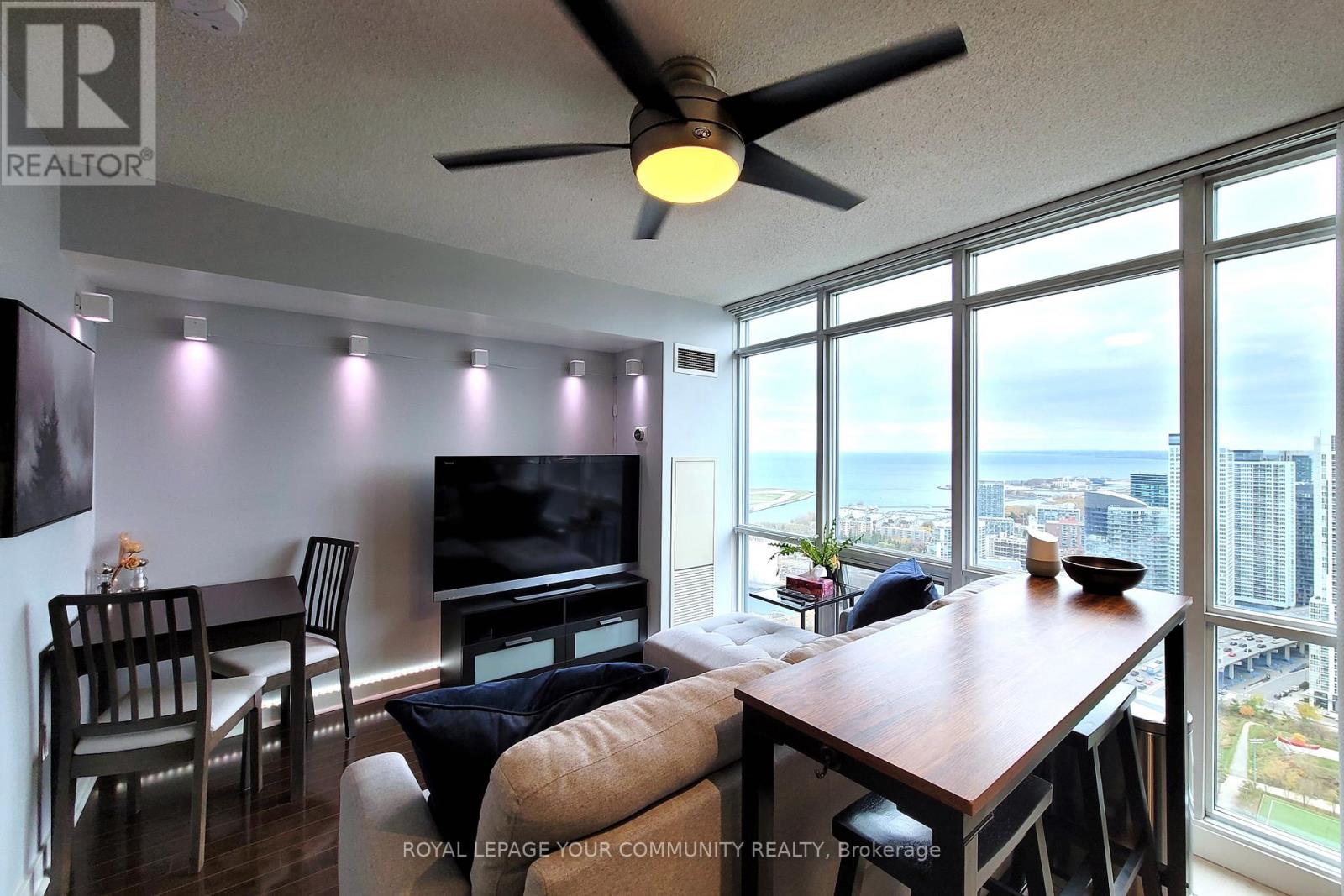 4916 - 11 Brunel Court, Toronto, Ontario  M5V 3Y3 - Photo 4 - C12660876