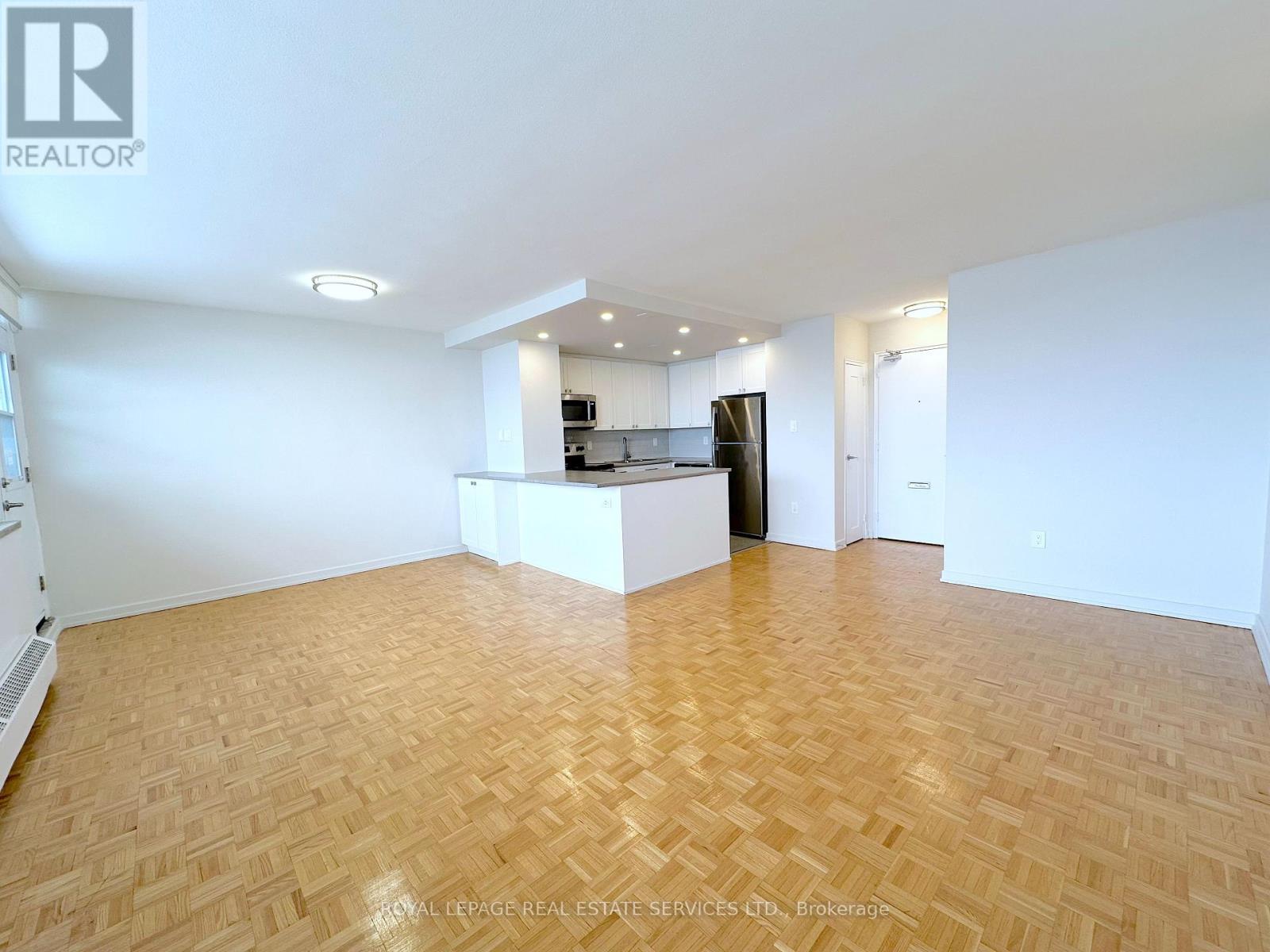 210 - 12 Rockford Road, Toronto, Ontario  M2R 3A2 - Photo 9 - C12660916