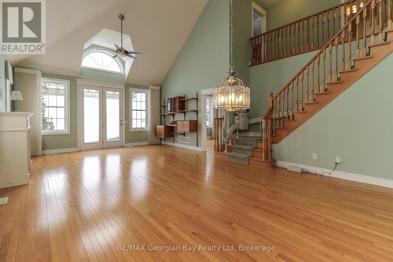 210 Wyecliffe Cove, Tay, Ontario  L0K 2A0 - Photo 16 - S12660812