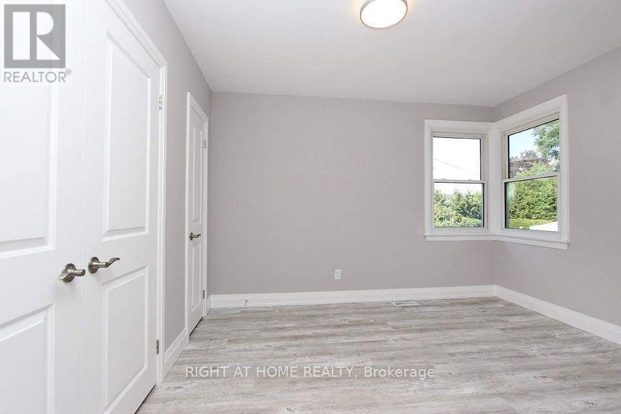 Upper - 1053 Somerville Street, Oshawa (Centennial), Ontario  L1G 4K4 - Photo 3 - E12660638