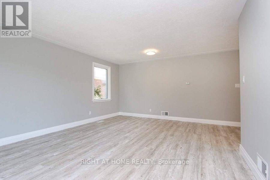 Upper - 1053 Somerville Street, Oshawa (Centennial), Ontario  L1G 4K4 - Photo 4 - E12660638