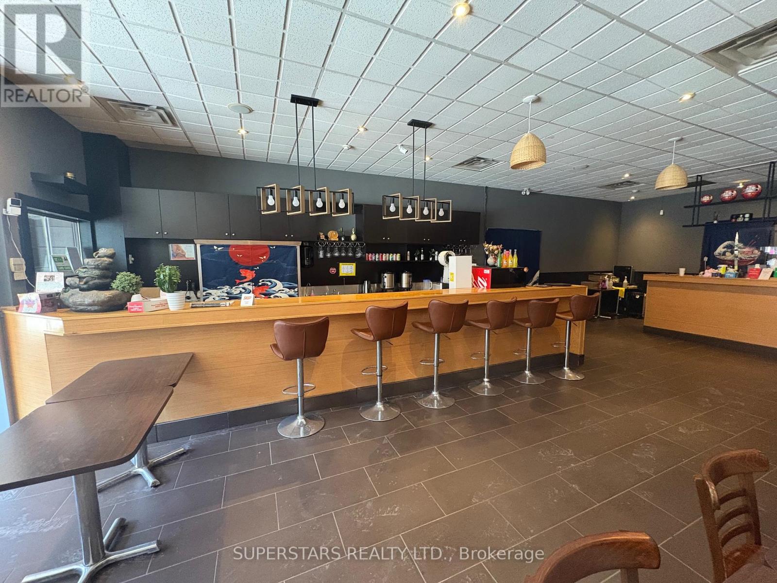 107 Brock Street S, Whitby, Ontario  L1N 4J9 - Photo 2 - E12660716