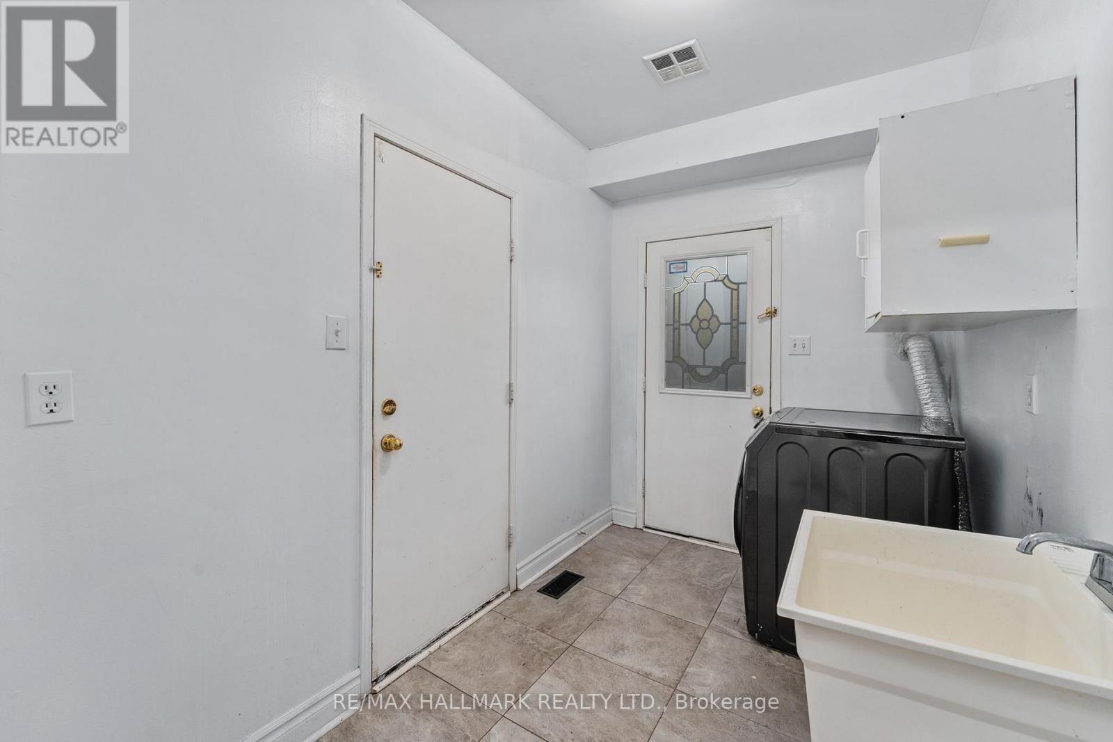 981 Deer Valley Drive, Oshawa, Ontario  L1J 8N2 - Photo 10 - E12660760