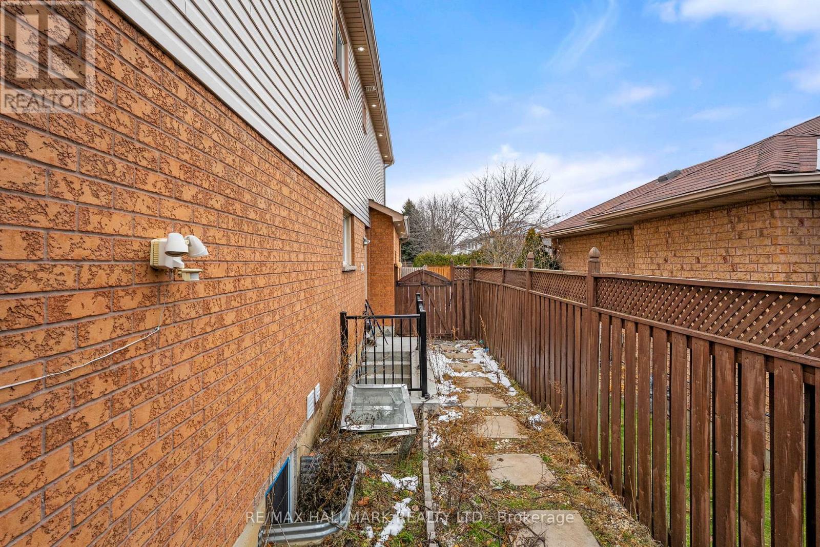 981 Deer Valley Drive, Oshawa, Ontario  L1J 8N2 - Photo 45 - E12660760