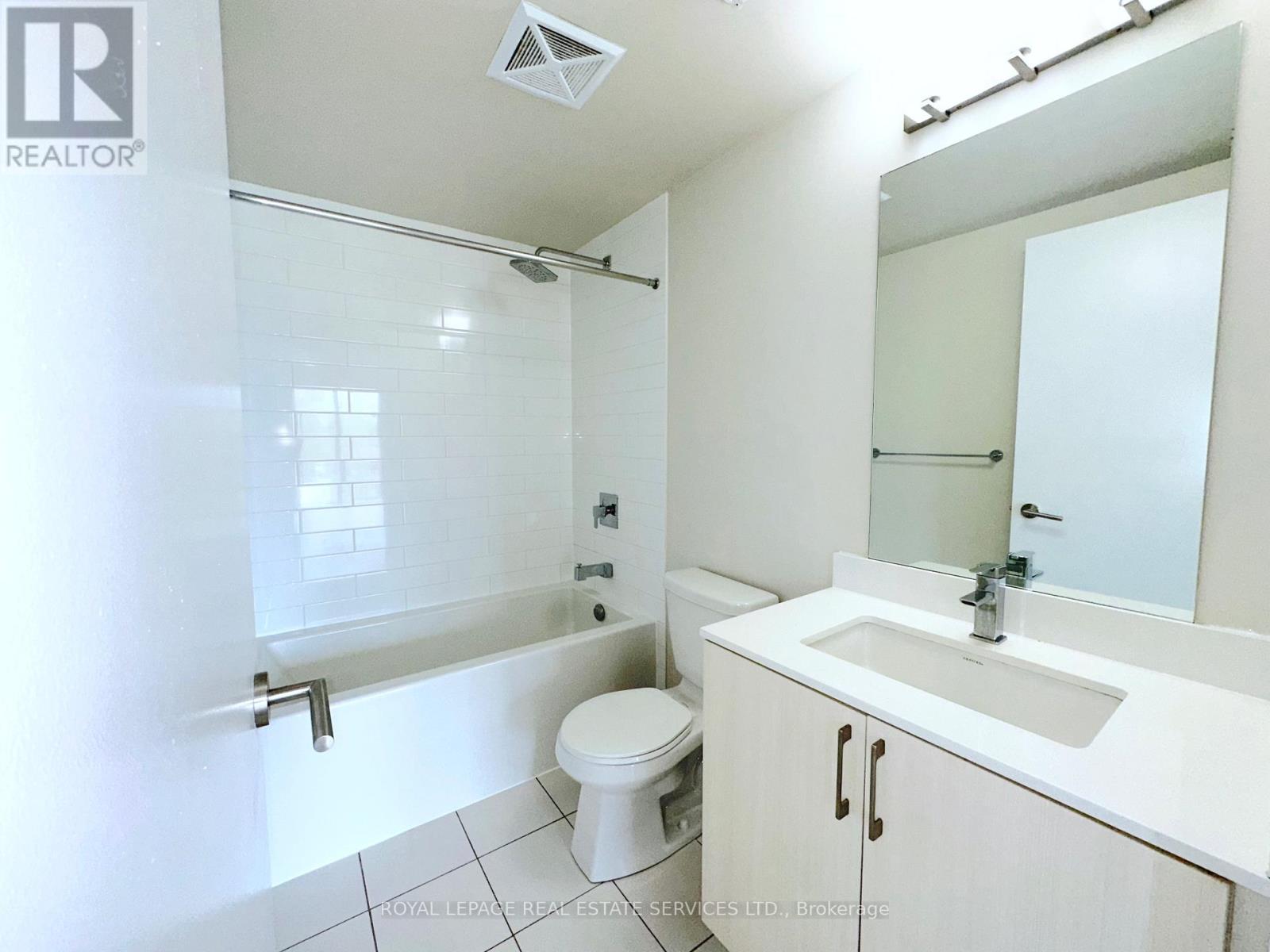 510 - 763 Woodbine Avenue, Toronto, Ontario  M4E 2J4 - Photo 8 - E12660840