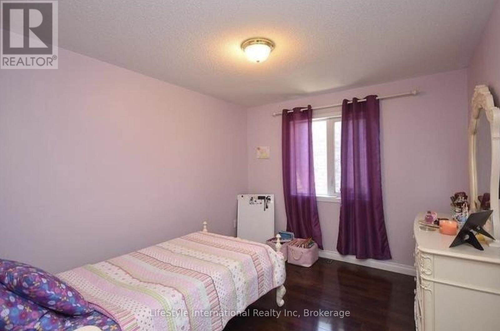 3364 Chief Mbulu Way, Mississauga, Ontario  L5M 0H7 - Photo 12 - W12584092