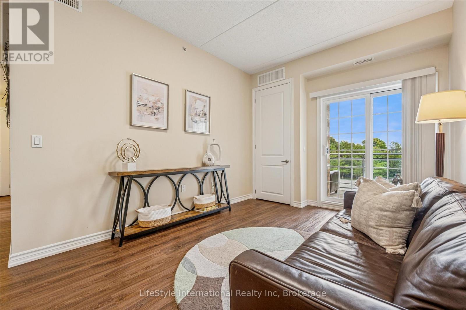 323 - 1077 Gordon Street, Guelph, Ontario  N1G 0E3 - Photo 11 - X12599966