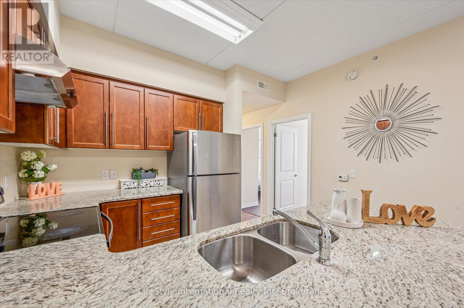 323 - 1077 Gordon Street, Guelph, Ontario  N1G 0E3 - Photo 17 - X12599966