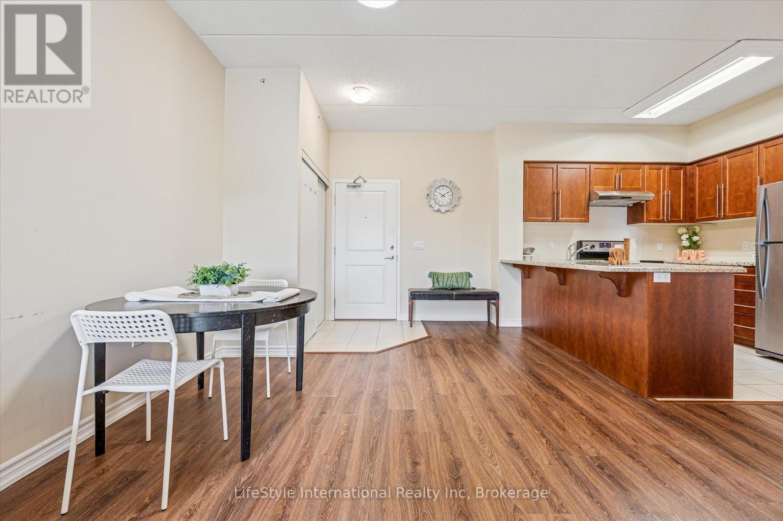 323 - 1077 Gordon Street, Guelph, Ontario  N1G 0E3 - Photo 8 - X12599966