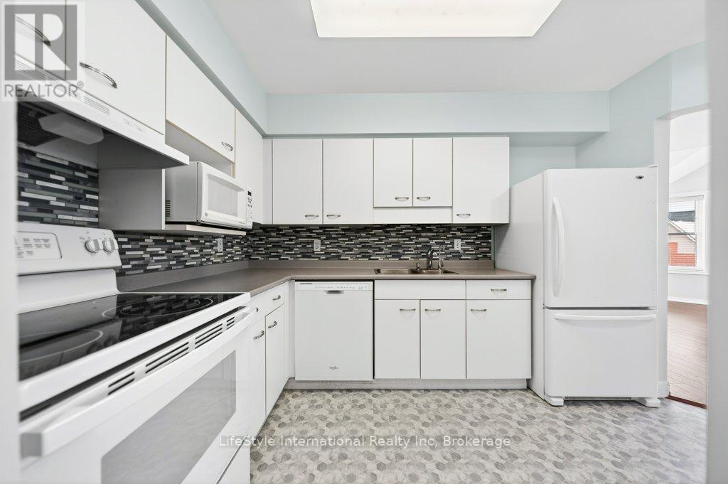 306 - 208 Silvercreek Parkway N, Guelph, Ontario  N1H 8H2 - Photo 9 - X12611334