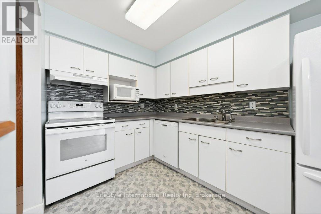 306 - 208 Silvercreek Parkway N, Guelph, Ontario  N1H 8H2 - Photo 8 - X12611334