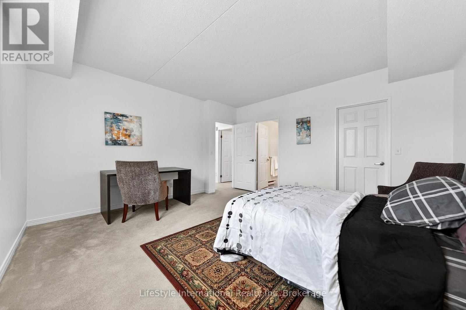 103 - 208 Silvercreek Parkway N, Guelph, Ontario  N1H 8H2 - Photo 8 - X12633604