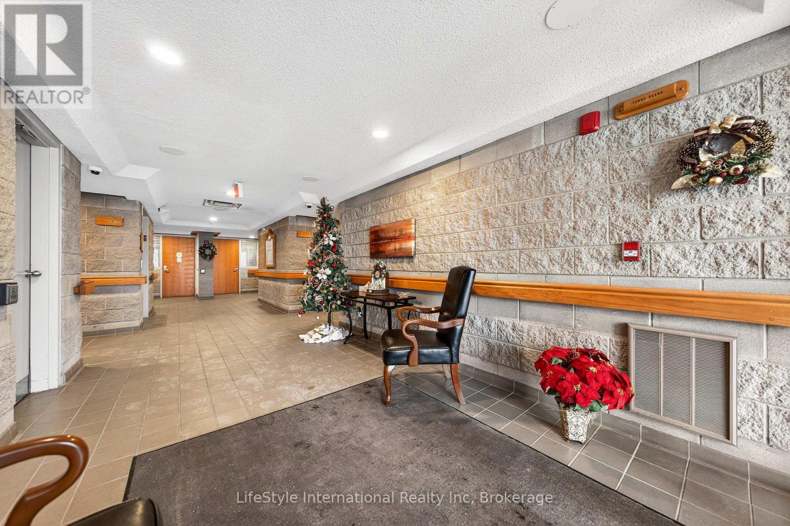 103 - 208 Silvercreek Parkway N, Guelph, Ontario  N1H 8H2 - Photo 28 - X12633604