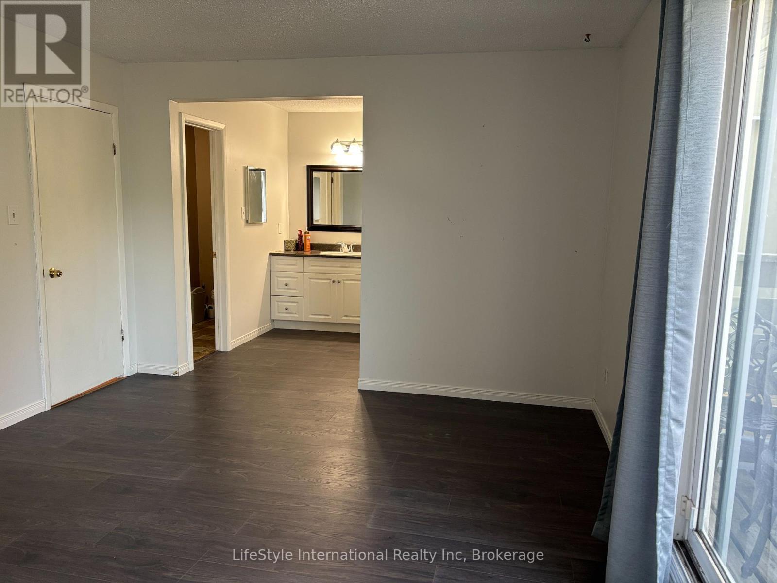 322 Scottsdale Drive, Guelph, Ontario  N1G 2K8 - Photo 22 - X12309305