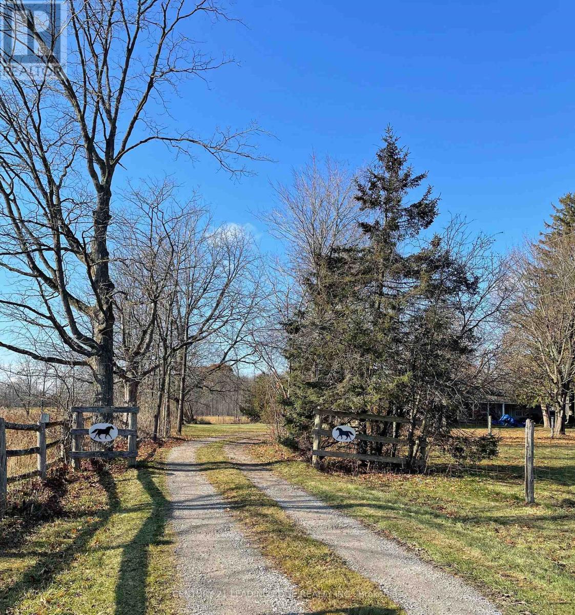 6 Kennedy Lane, Whitchurch-Stouffville, Ontario  L4A 2J5 - Photo 5 - N12660614