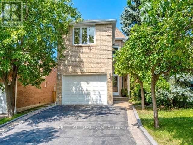 16 Marchwood Crescent, Richmond Hill, Ontario  L4C 8M7 - Photo 1 - N12660628