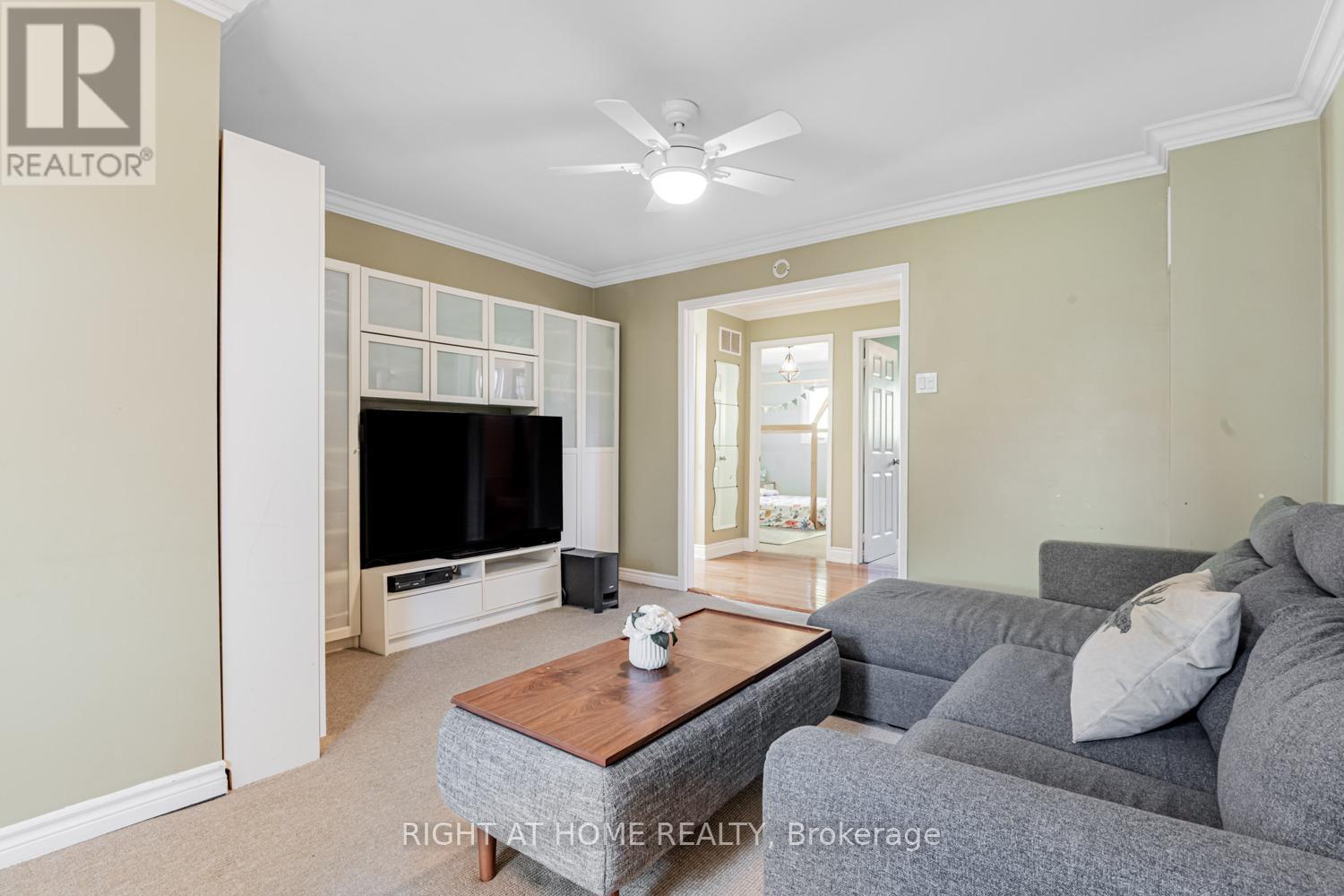 16 Marchwood Crescent, Richmond Hill, Ontario  L4C 8M7 - Photo 15 - N12660628