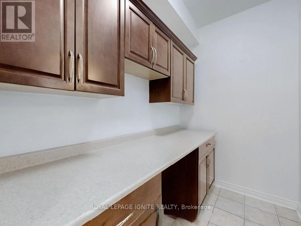 23 - 38 Greensborough Village Circle, Markham, Ontario  L6E 0C7 - Photo 21 - N12660680