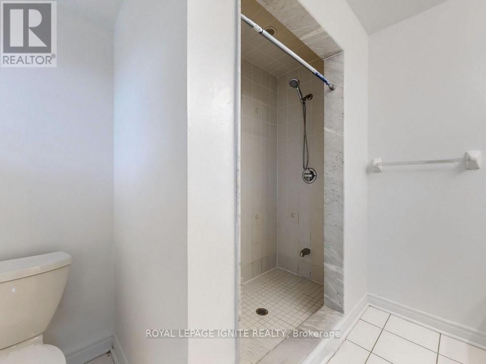 23 - 38 Greensborough Village Circle, Markham, Ontario  L6E 0C7 - Photo 26 - N12660680