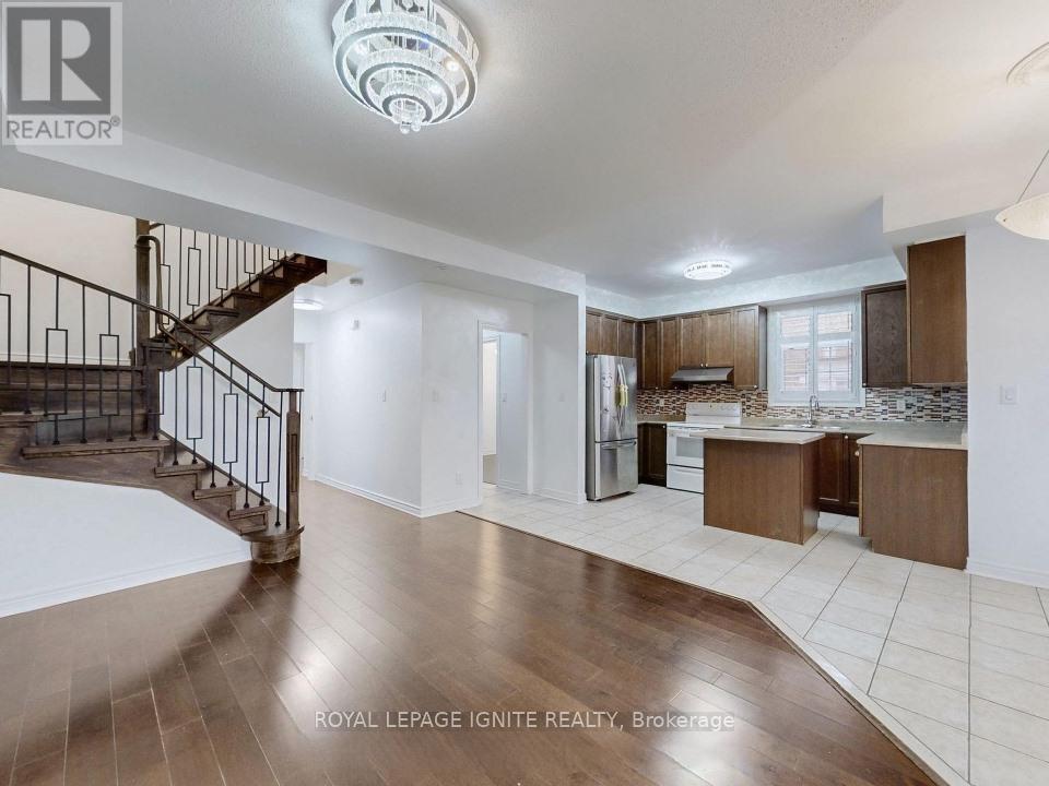 23 - 38 Greensborough Village Circle, Markham, Ontario  L6E 0C7 - Photo 5 - N12660680