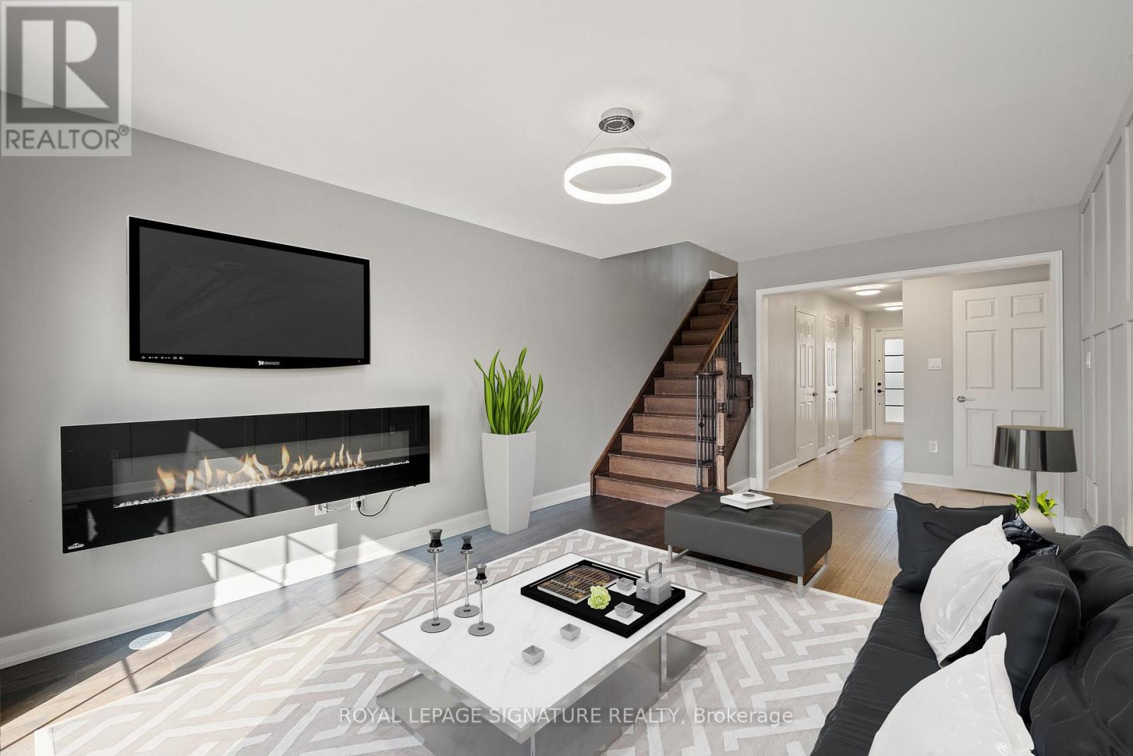 161 Hawkview Boulevard, Vaughan, Ontario  L4H 3S5 - Photo 2 - N12660754