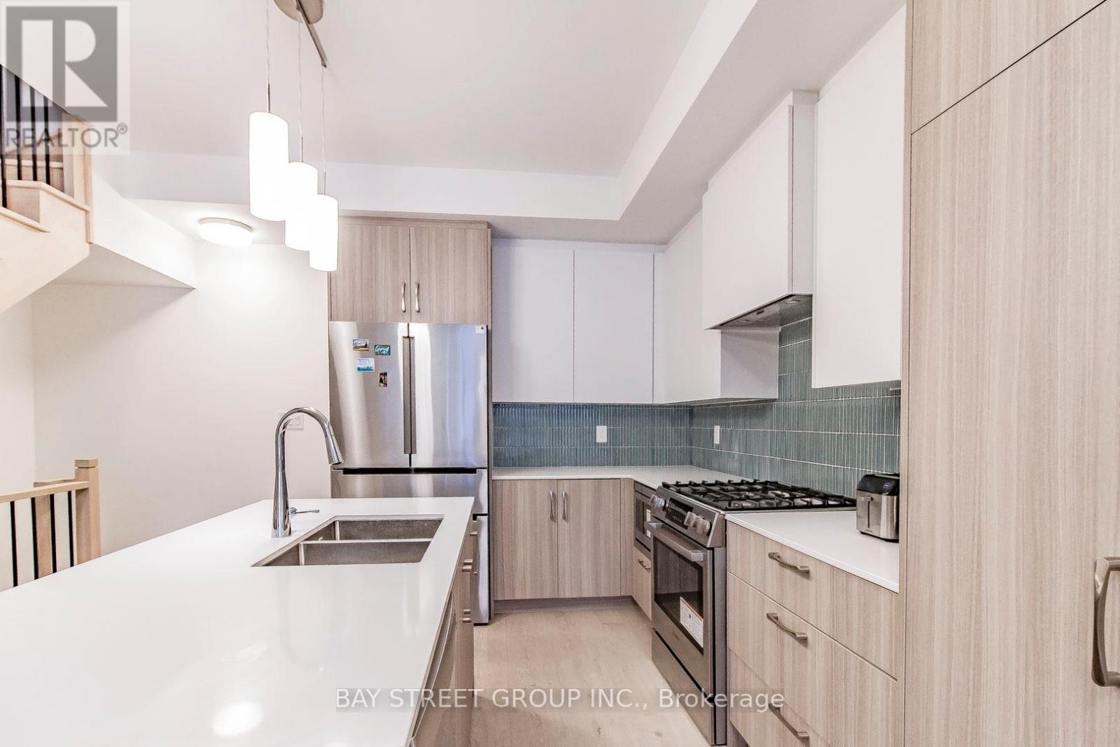 (Second Level) - 114 Alton Crescent, Vaughan, Ontario  L4J 8A2 - Photo 11 - N12660920