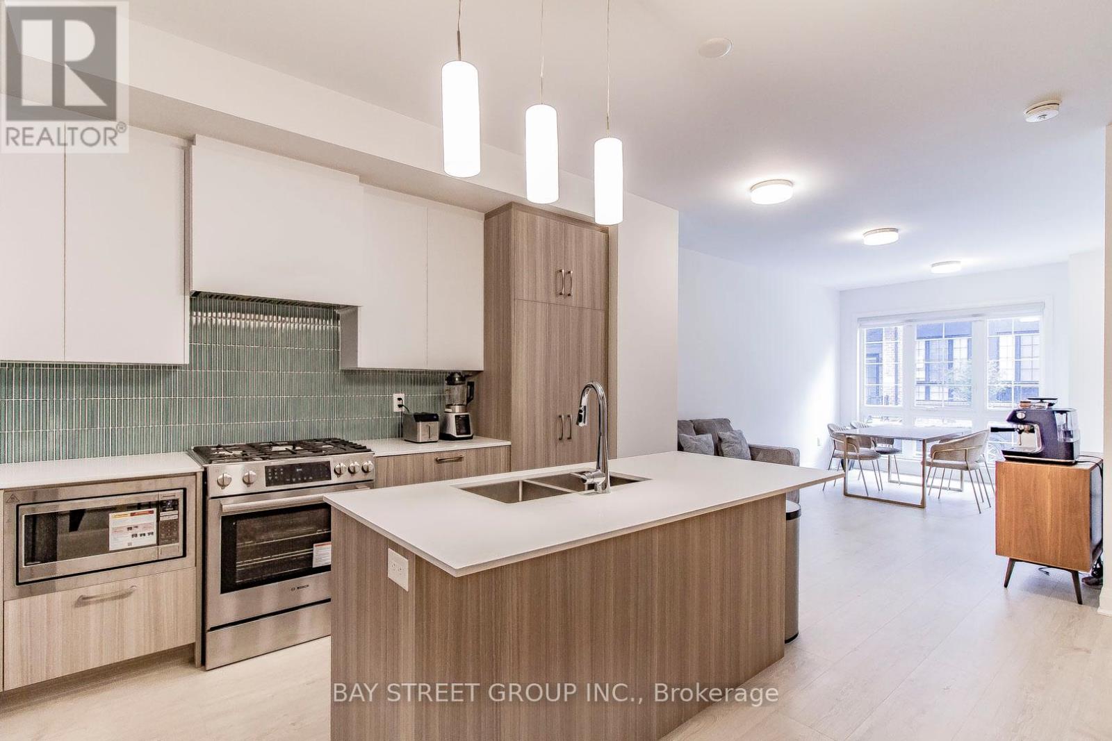 (Second Level) - 114 Alton Crescent, Vaughan, Ontario  L4J 8A2 - Photo 9 - N12660920