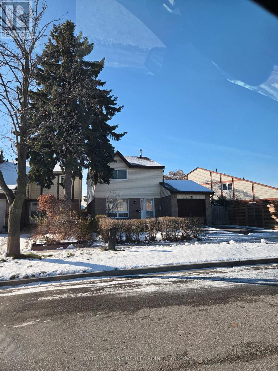 121 Purvis Crescent, Toronto, Ontario  M1B 1H8 - Photo 17 - E12660870