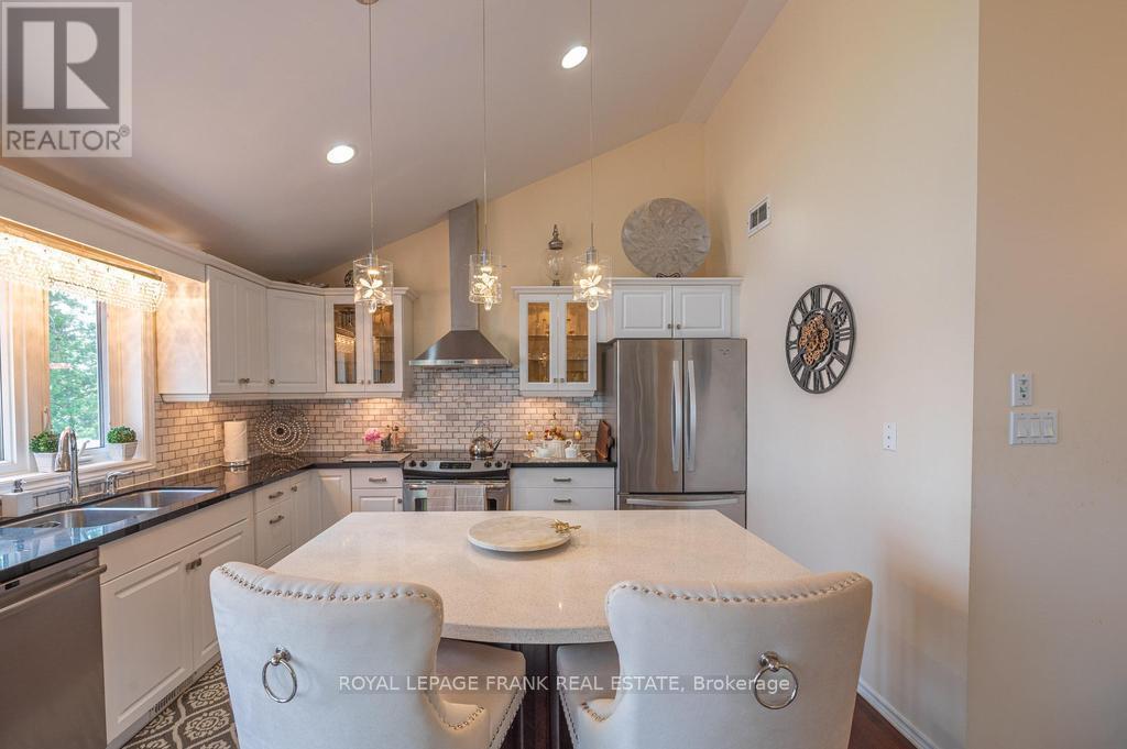 113 Fire Route 37, Trent Lakes, Ontario  K0L 1J0 - Photo 12 - X12449137