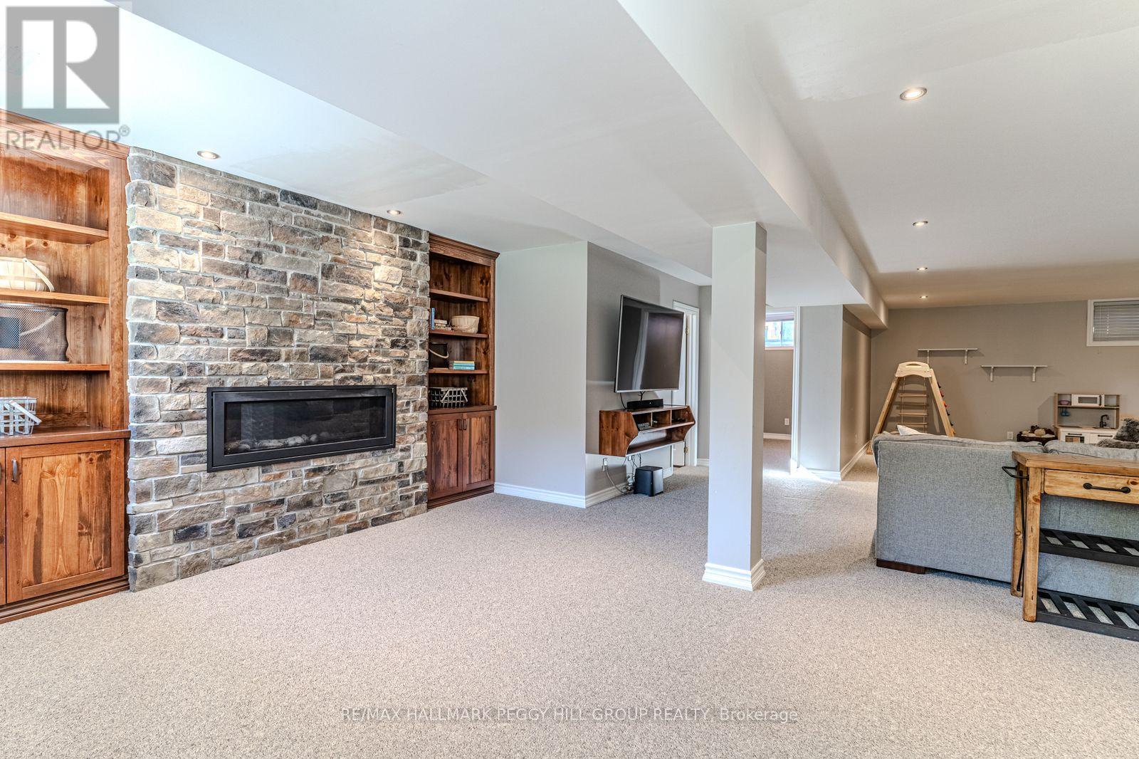 20 Rosemarie Drive, Oro-Medonte, Ontario  L0L 1T0 - Photo 17 - S12660740