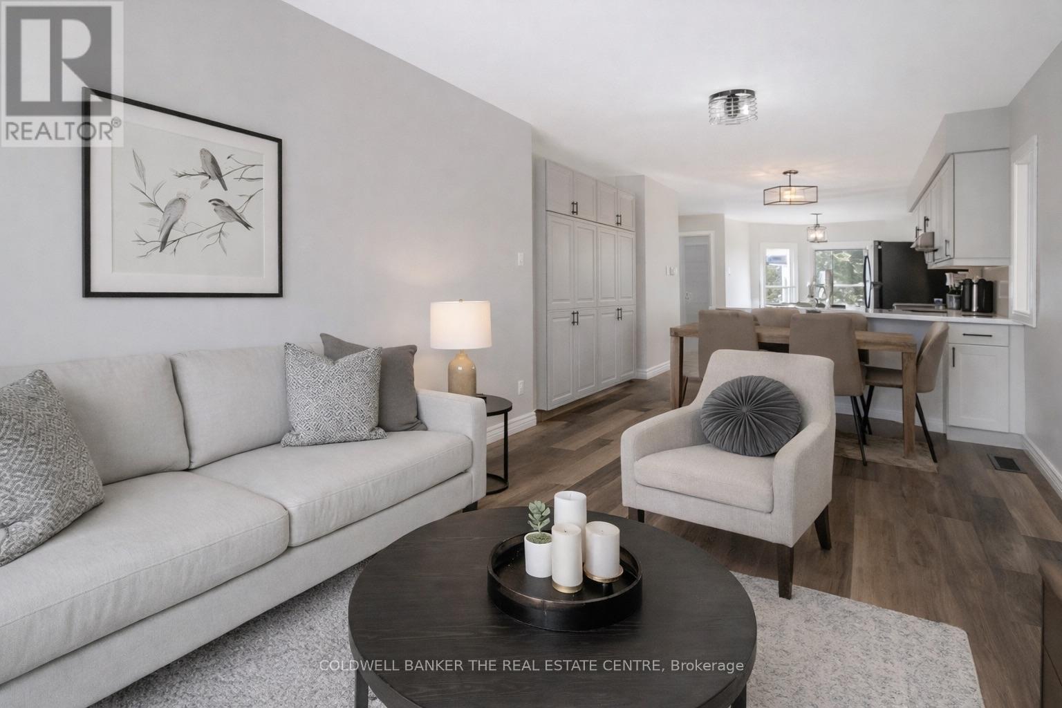 94 Buchanan Street, Barrie, Ontario  L4M 6B7 - Photo 3 - S12660922