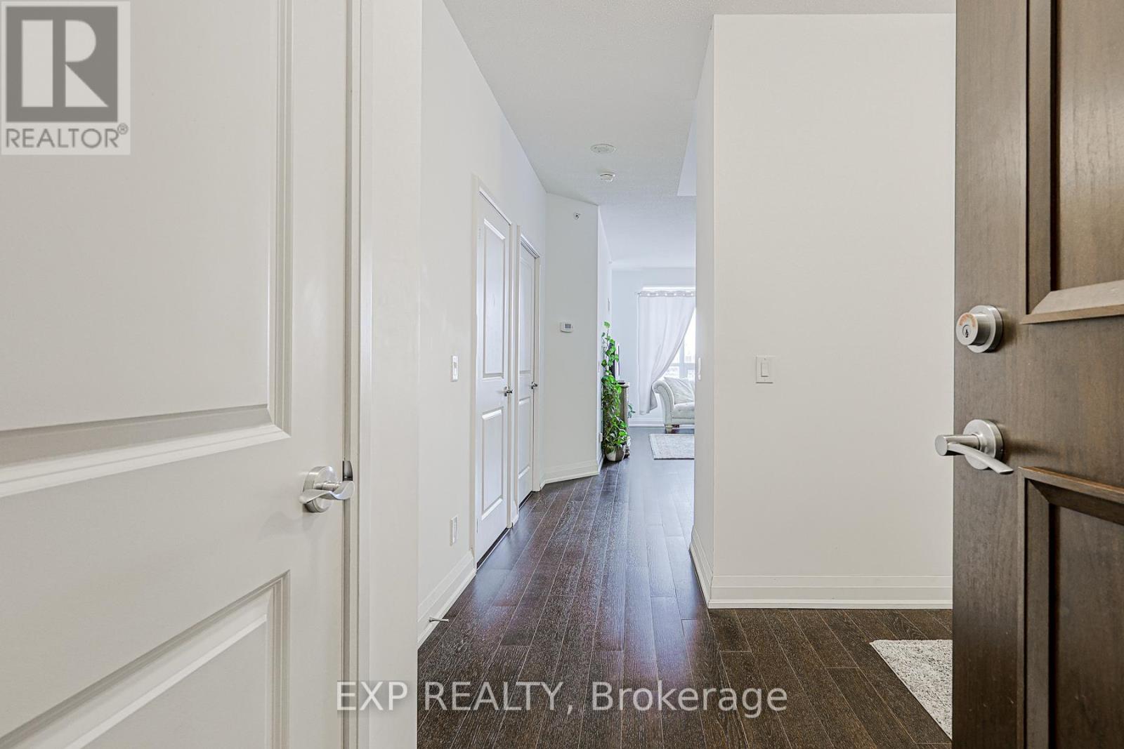 302 - 9582 Markham Road, Markham (Wismer), Ontario  L6E 0H8 - Photo 4 - N12660568