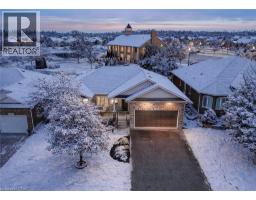 152 DEVONSHIRE Drive Unit# 18, New Hamburg, Ontario