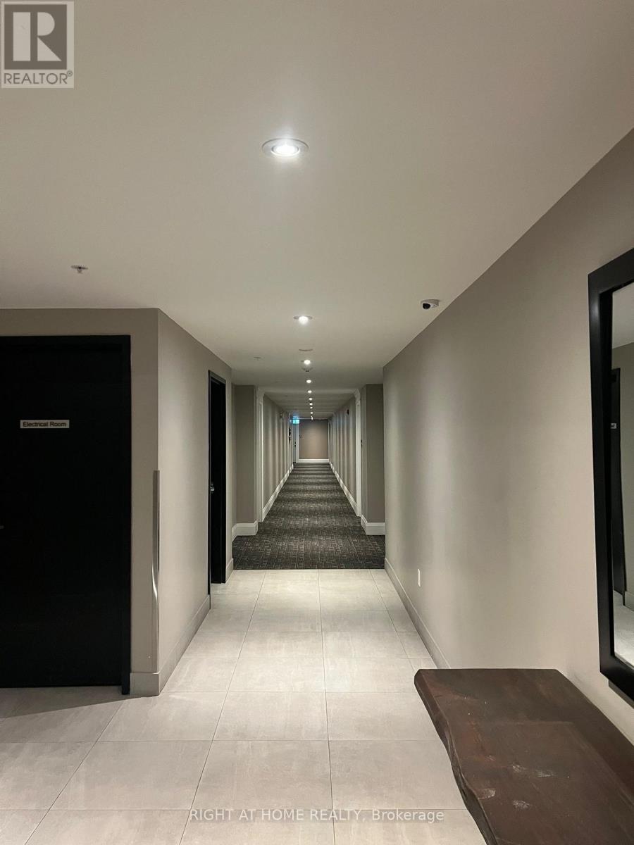 407 - 610 Farmstead Drive, Milton, Ontario  L9T 8X5 - Photo 5 - W12657798