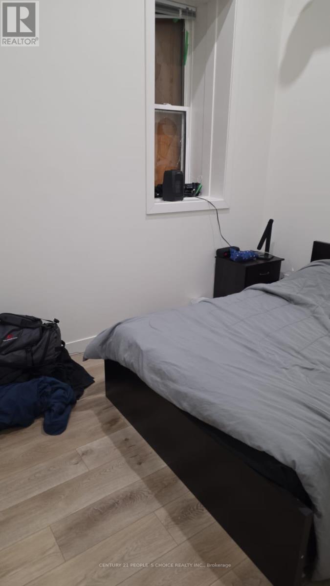 3 - 692 Dundas Street, Woodstock, Ontario  N4S 1E6 - Photo 4 - X12590936