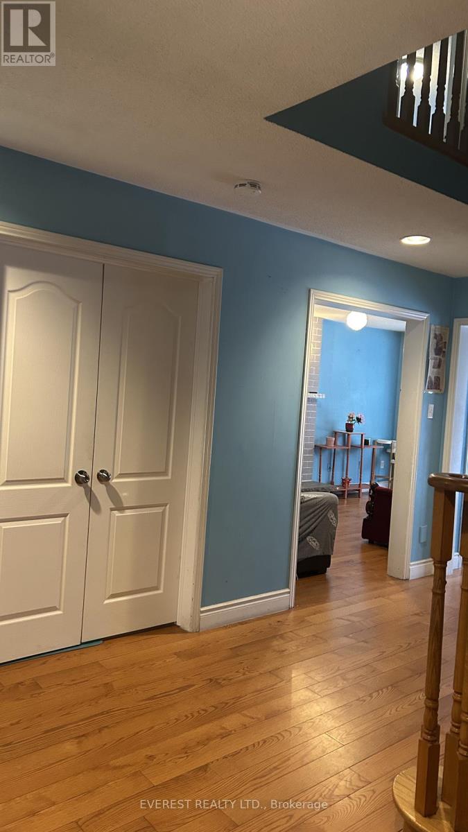 31 Merganser Crescent, Brampton, Ontario  L6W 4G2 - Photo 15 - W12660612