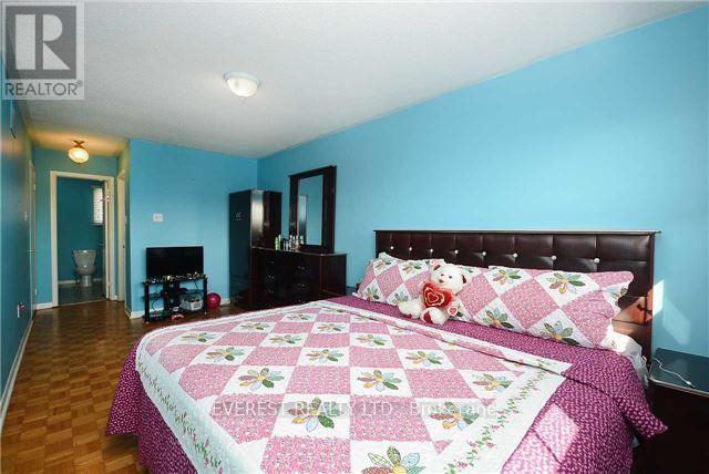 31 Merganser Crescent, Brampton, Ontario  L6W 4G2 - Photo 9 - W12660612