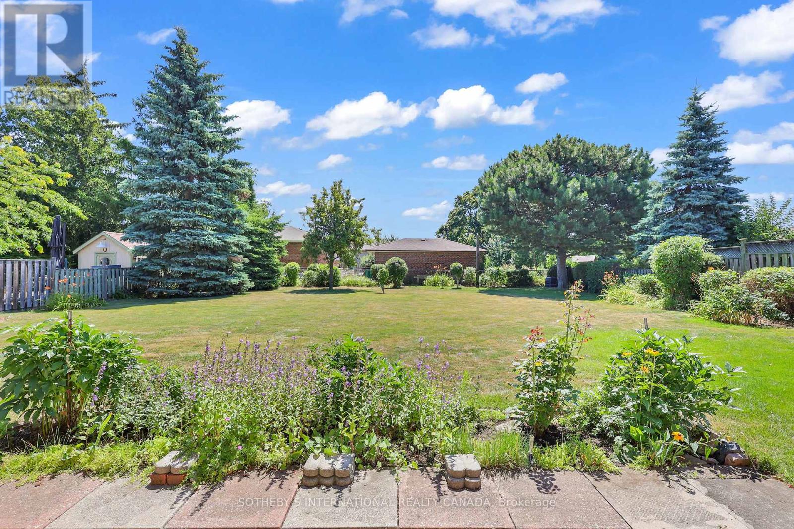 2506 Constable Road, Mississauga, Ontario  L5J 1W1 - Photo 5 - W12660624