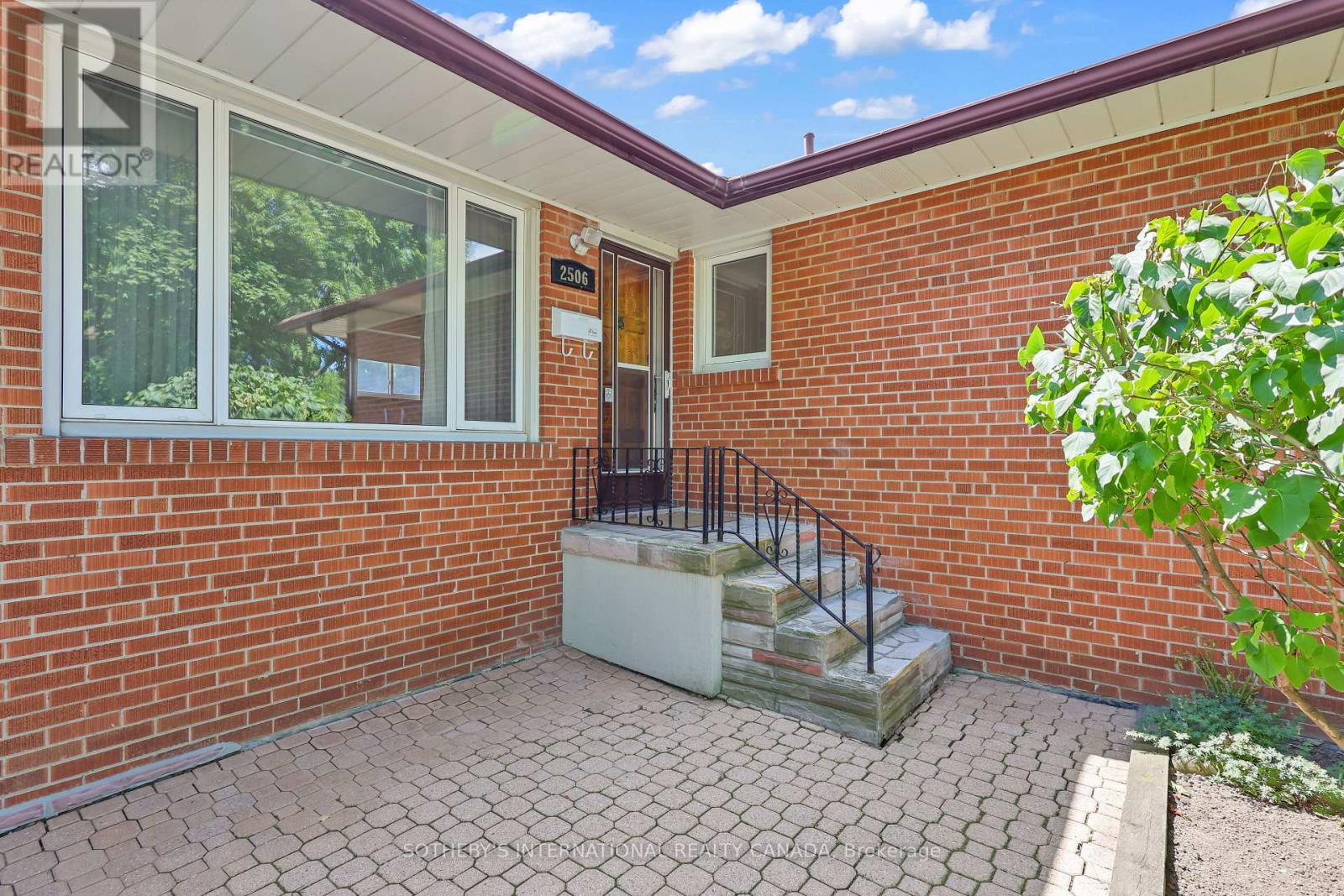 2506 Constable Road, Mississauga, Ontario  L5J 1W1 - Photo 8 - W12660624