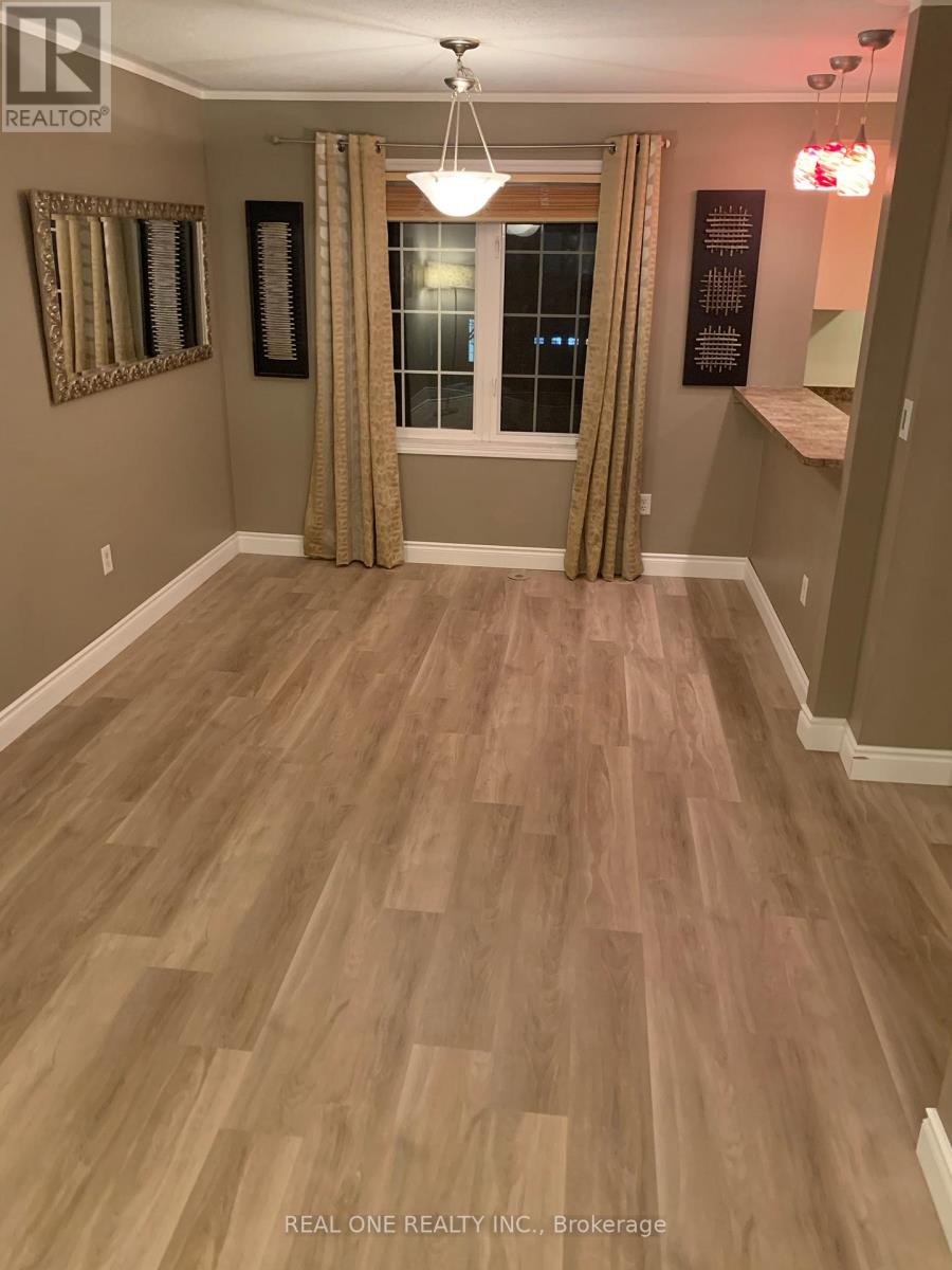 3036 Dewridge Avenue, Oakville, Ontario  L6M 5H9 - Photo 2 - W12660634